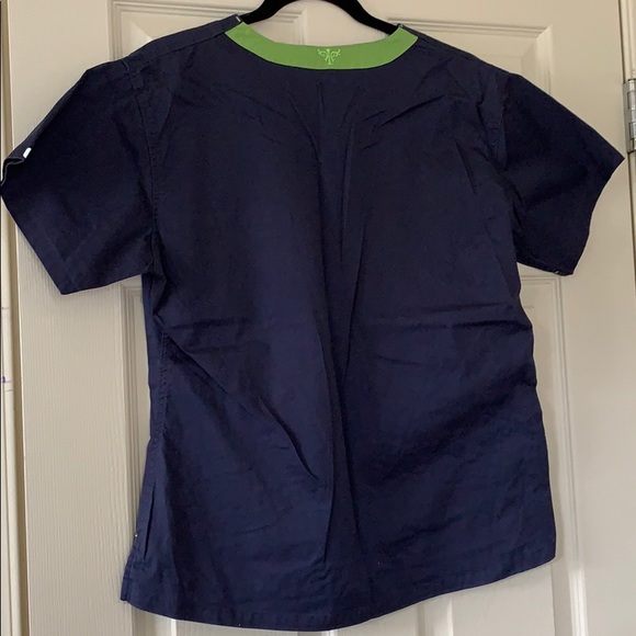 Scrub top - Picture 4 of 4